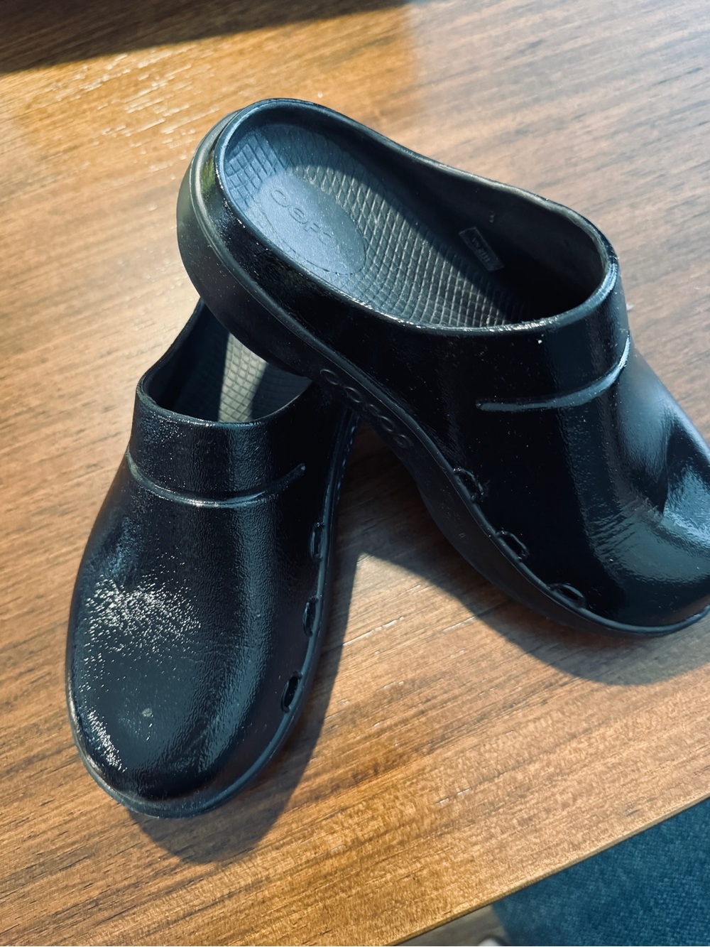 Oofos black clogs